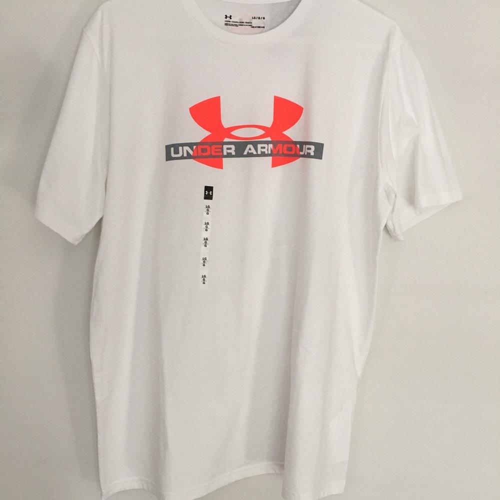 White short sleeve HEATGEAR shirt